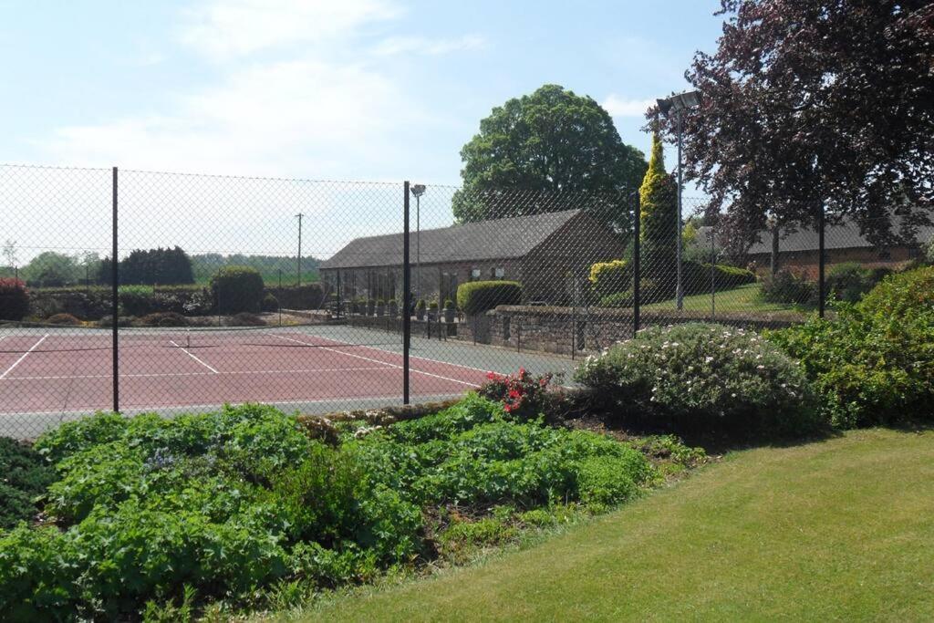 Villa Courtside Barn, Lynn, Newport Newport  Exterior foto